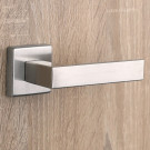 2 poignées de porte sur rosace carrée LOFT, Métal mat