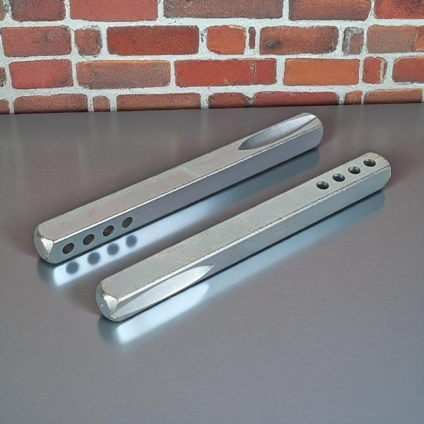 Lot de 2 carrés percés et fraisés 7x80mm