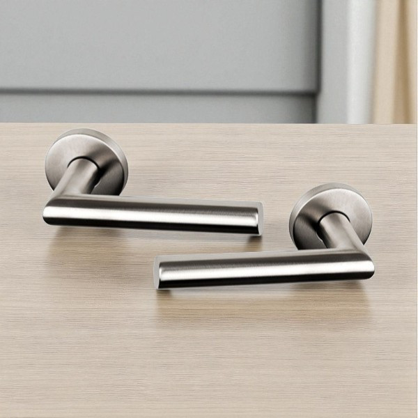 2 poignées de porte sur rosace ALBACETE, Inox mat