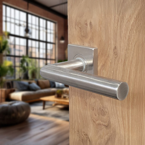 2 poignées de porte sur rosace carrée BRUNELLA, Ressort bidirectionnel, Inox nickel mat