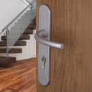 2 poignées de porte à cylindre ZÉNIA, Aluminium argent entraxe 195 mm - Mise en situation