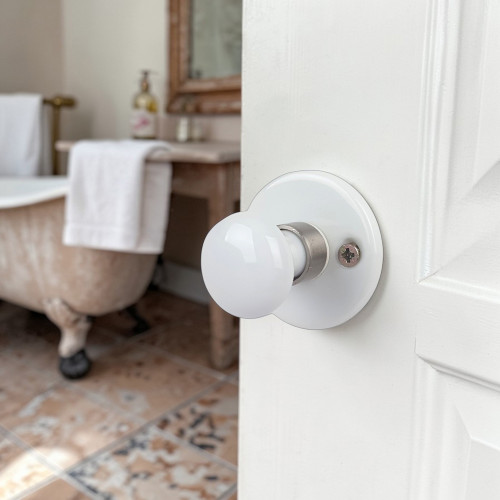 2 rosaces de poignée de porte rondes ATHENA, Porcelaine blanc embase nickelée