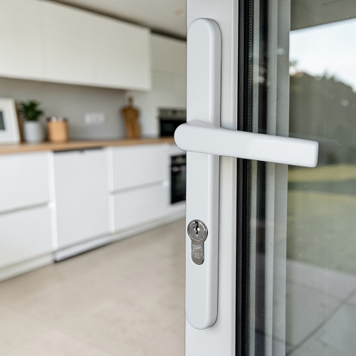 2 poignées de porte à cylindre BALTIC, Saillie réduite côté extérieur, Aluminium entraxe 195 mm