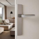 Poignée de porte sur plaque zoe en zamak chrome brillant bec de canne