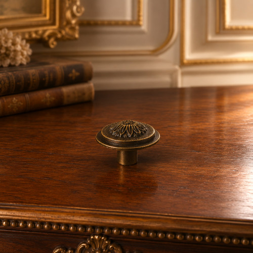 Bouton de meuble LOUIS XVI, Zamak bronze | Classique