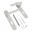 2 poignées de porte à cylindre EDISON, réhaussée côté extérieur, Aluminium blanc mat entraxe 195 mm