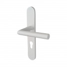 2 poignées de porte à cylindre EDISON, réhaussée côté extérieur, Aluminium blanc mat entraxe 195 mm