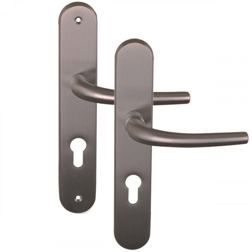 Angle 3 : côté extérieur à réhausse, côté intérieur à béquille normale Vega en laiton nickel mat pour porte d'entrée