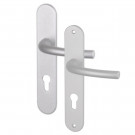 Angle 1 : ensemble zenia argent pour porte d'entrée, côté extérieur vis non apparentes, côté intérieur vis non apparentes